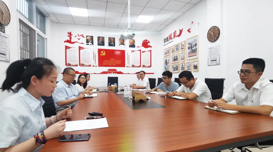 �λ���Ա����
